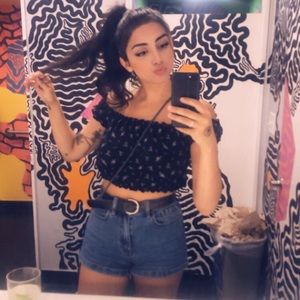 Meet your Posher, Connie